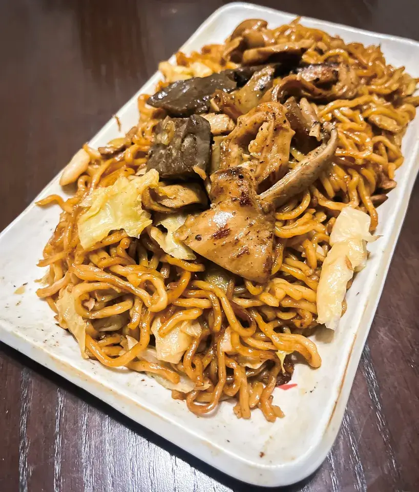 豚ミックスホルモン焼きそば